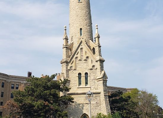 wisconsin/milwaukee/third-ward/landmark/north-point-water-tower