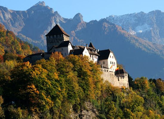 liechtenstein/unterland/landmark/vaduz-citytrain-ag