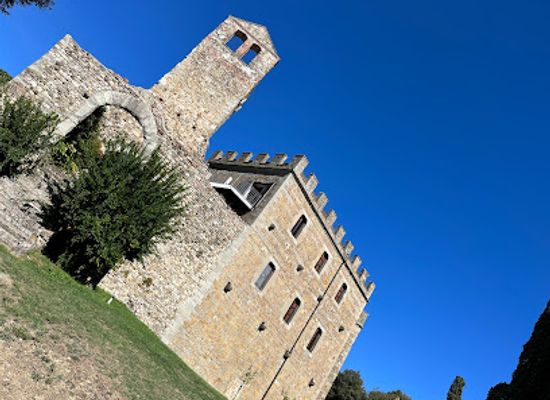 italy/mugello/landmark/villanova-castle