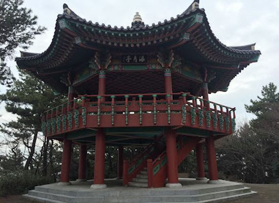 south-korea/busan/haeundae/landmark/haewoljeong-pavilion