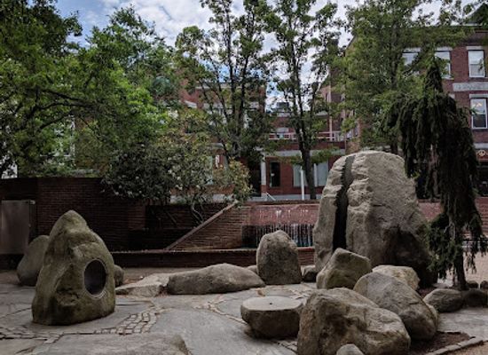 new-hampshire/concord/landmark/bicentennial-square