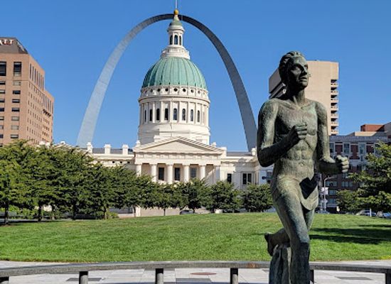 missouri/st-louis/landmark/citygarden-sculpture-park