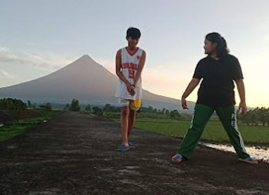 philippines/bicol-region/landmark/sugsogon