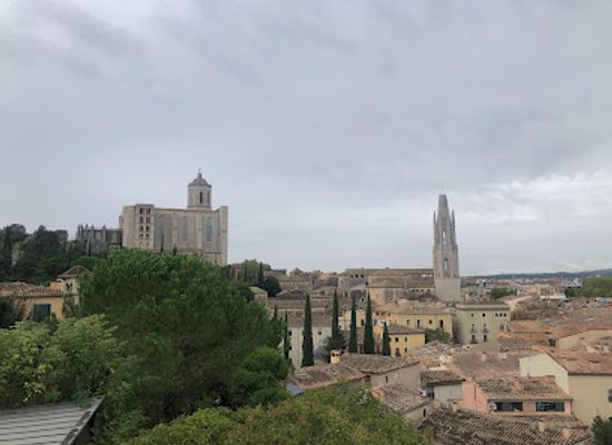 spain/girona/barri-vell-old-town/landmark/mirador-de-santa-llucia