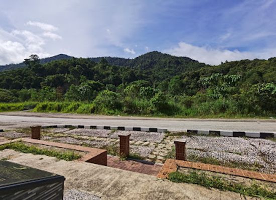 malaysia/northern-region/landmark/tugu-peringatan-jalanraya-timur-barat