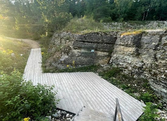 estonia/kärdla/landmark/kardla-meteoriidikraatri-mudelvaljak
