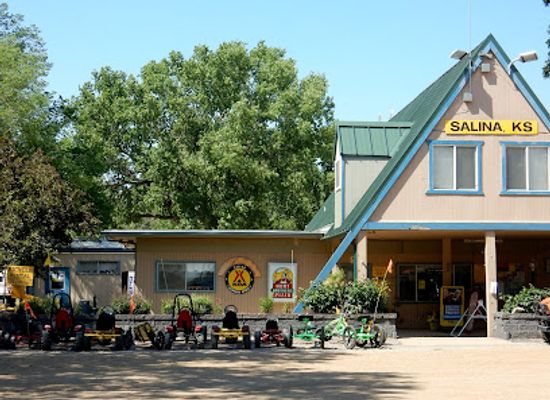 kansas/salina/landmark/salina-koa-holiday