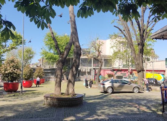turkiye/istanbul/besiktas/landmark/ugur-mumcu-park-fountain