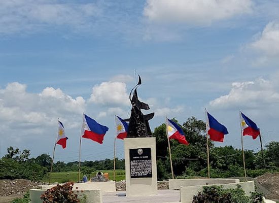 philippines/calabarzon/landmark/dambana-ng-pambansang-watawat