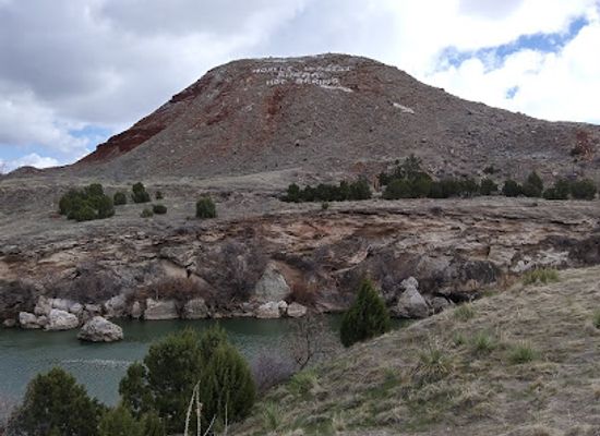 wyoming/bighorn-basin/landmark/swinging-bridge