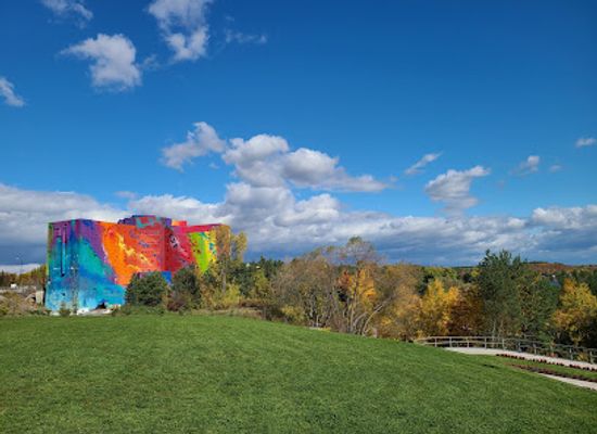 canada/central-canada/landmark/canada-s-largest-mural