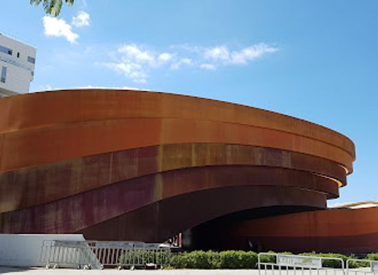 israel/holon/landmark/design-museum-holon