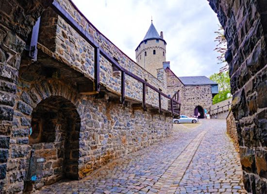 germany/sauerland/landmark/altena-castle