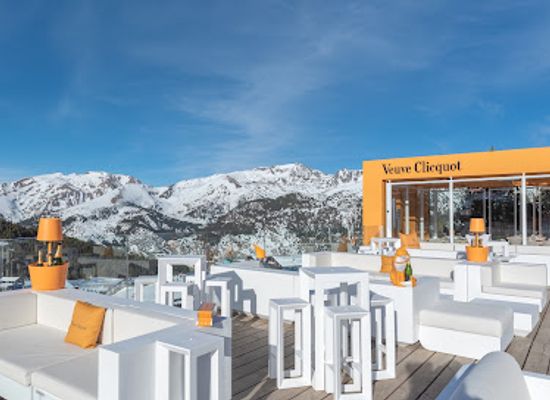 andorra/grandvalira/landmark/terraza-veuve-clicquot-grandvalira
