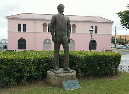 puerto-rico/san-juan-metropolitan-area/landmark/estatua-al-inmigrante
