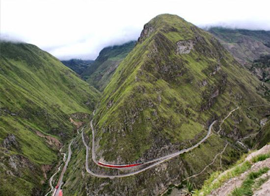 ecuador/oriente/landmark/la-nariz-del-diablo