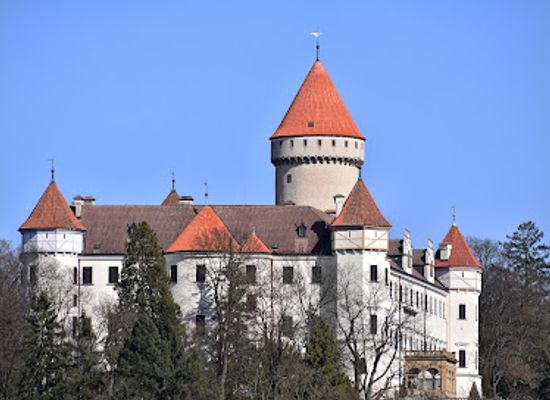 czechia/bohemia/landmark/the-konopiste-castle