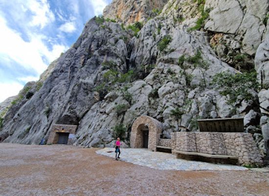 croatia/paklenica-national-park/landmark/podzemni-grad-paklenice