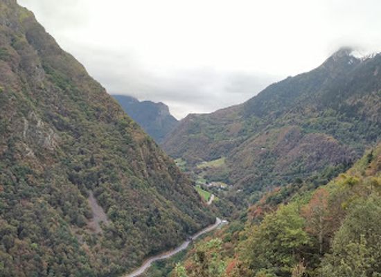 spain/pyrenees-mountains/landmark/porte-d-espagne