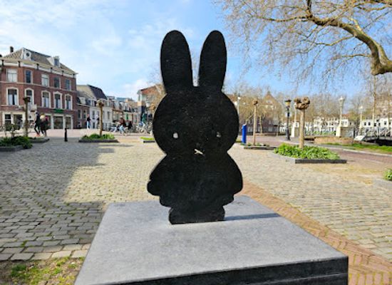 netherlands/betuwe/landmark/miffy-s-little-square