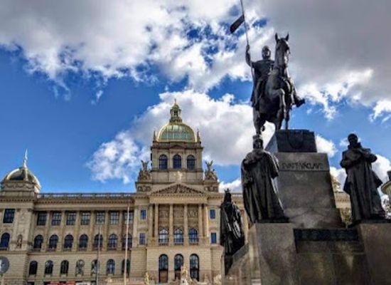 czechia/prague/landmark/statue-of-saint-wenceslas