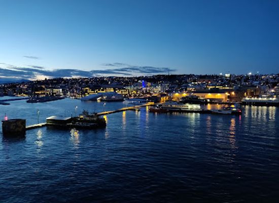 norway/tromso/landmark/amfi-pyramiden