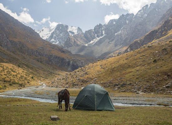 kyrgyzstan/naryn-region/landmark/destination-south-shore