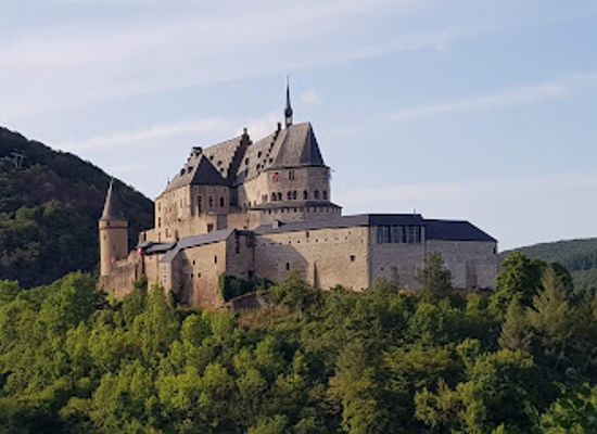 belgium/ardennes/landmark/clervaux-castle