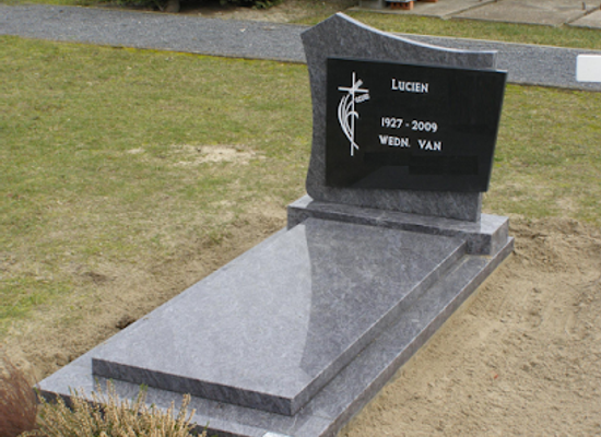 belgium/blankenberge/landmark/natuursteen-demeyere