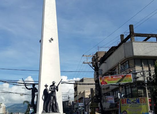 philippines/legazpi/old-albay-district/landmark/battle-of-legazpi-pylon