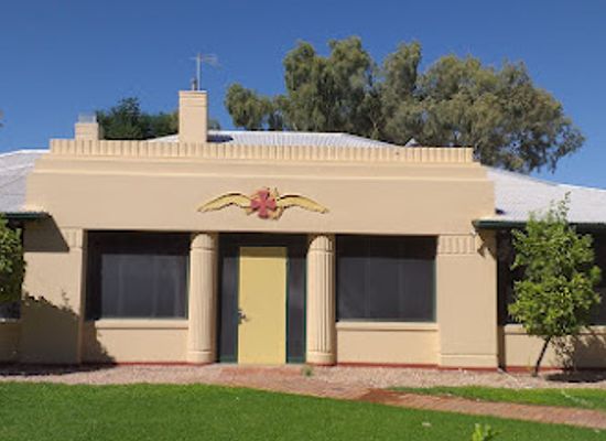 australia/alice-springs/landmark/royal-flying-doctor-service-alice-springs-tourist-facility