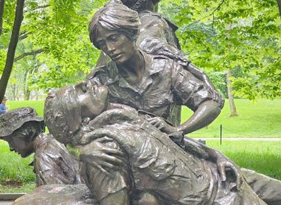 maryland/gaithersburg/landmark/vietnam-women-s-memorial