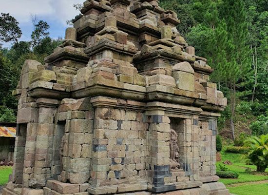 indonesia/java/landmark/candi-selogriyo
