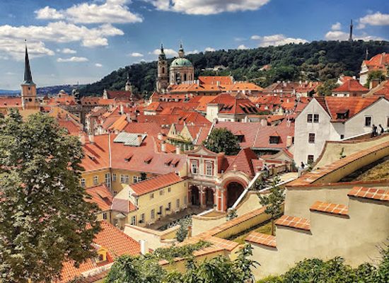 czechia/prague/mala-strana/landmark/gardens-below-prague-castle
