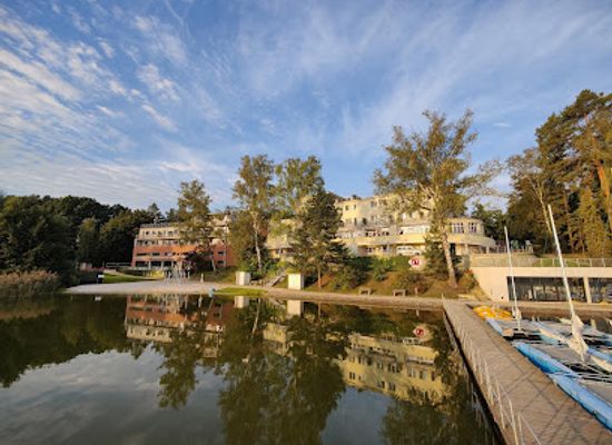 czechia/machovo-jezero/landmark/hotel-port