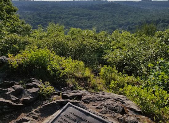 connecticut/the-quiet-corner/landmark/hidden-valley-preserve