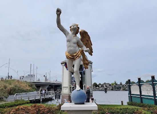 netherlands/zaanstreek/landmark/statue
