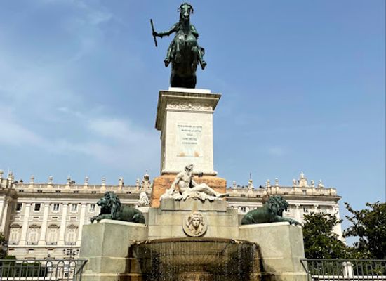 spain/madrid/landmark/monument-to-felipe-iv