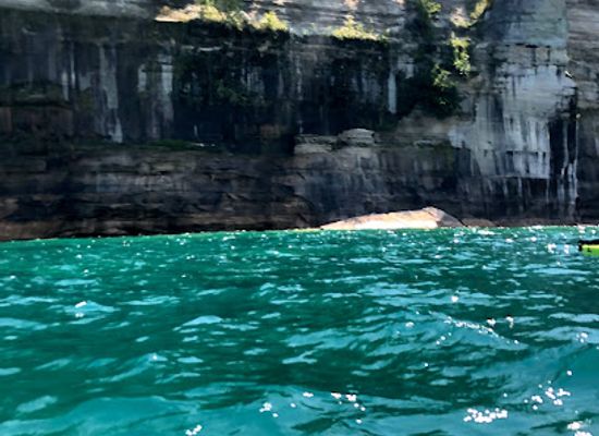 michigan/upper-peninsula/landmark/munising-bay
