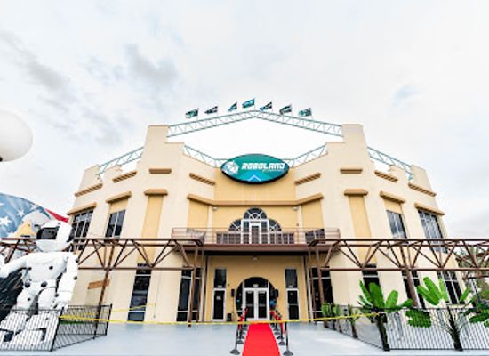 florida/orlando-theme-parks/landmark/roboland