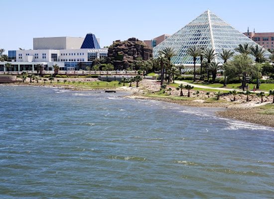 texas/galveston/landmark/discovery-pyramid