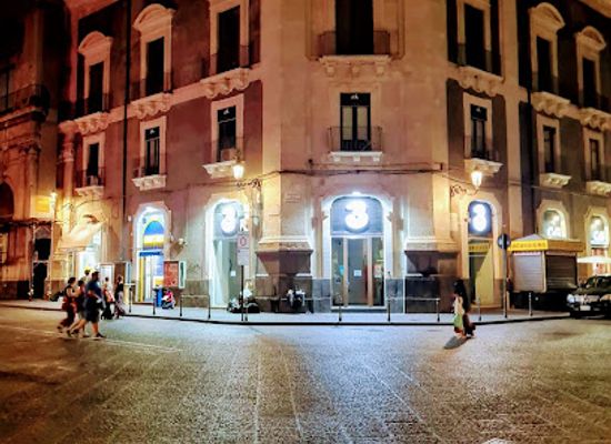 italy/catania/landmark/piazza-dei-quattro-canti