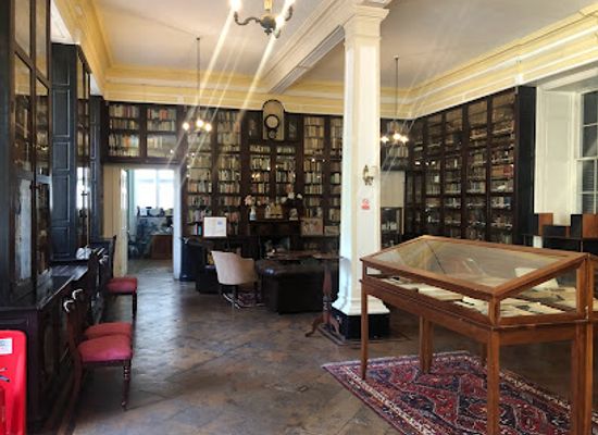 gibraltar/eastern-beach/landmark/the-gibraltar-garrison-library