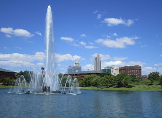 nebraska/omaha/landmark/heartland-of-america-park-at-the-riverfront