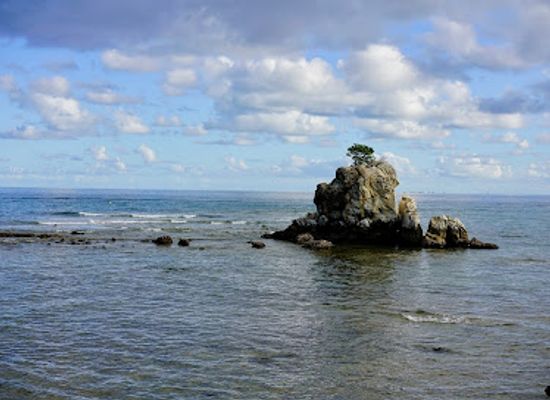 new-caledonia/baie-des-citrons/landmark/rocher-a-la-voile