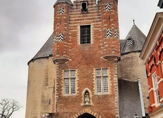 belgium/antwerp/landmark/gevangenpoort