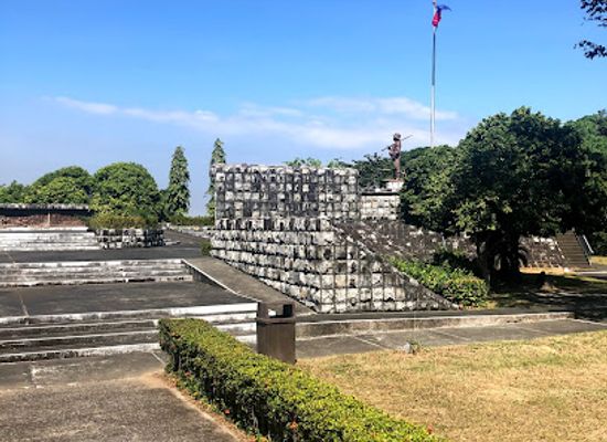 philippines/central-luzon/landmark/filipino-heroes-memorial