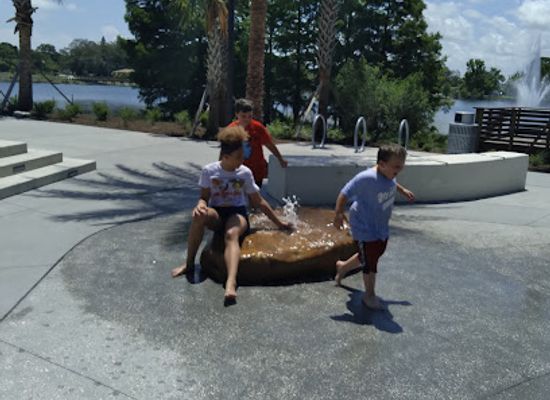 florida/clearwater-beach/landmark/crest-lake-park