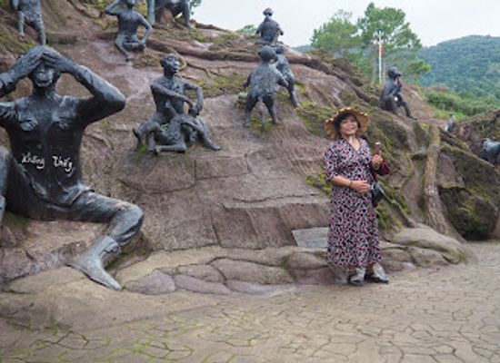 vietnam/dalat/valley-of-love/landmark/khu-trung-bay-tuong-sap