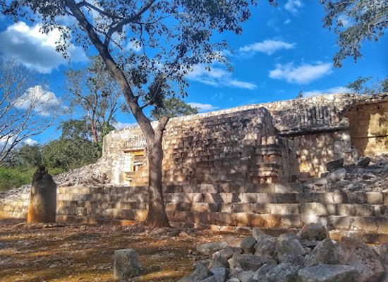 mexico/yucatan-peninsula/landmark/archaeological-site-of-xcalumkin
